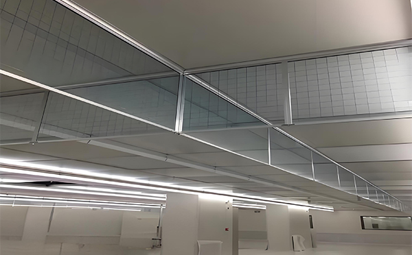 尉犁玻璃挡烟垂壁