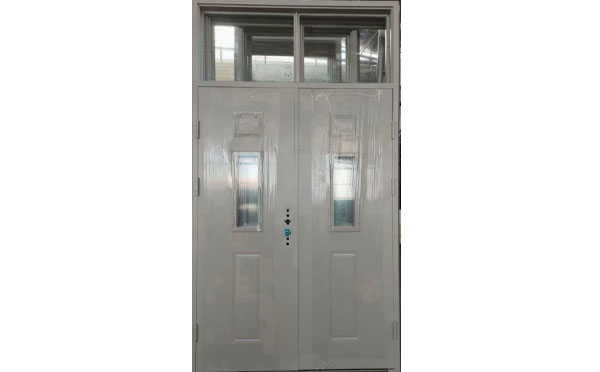 尉犁学校教室门