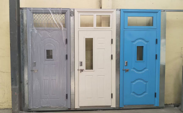 尉犁学校教室门